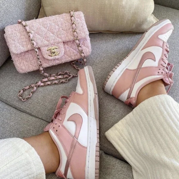 NIKE DUNK LOW VELLUTO ROSA DO6485-600 - immagine 4