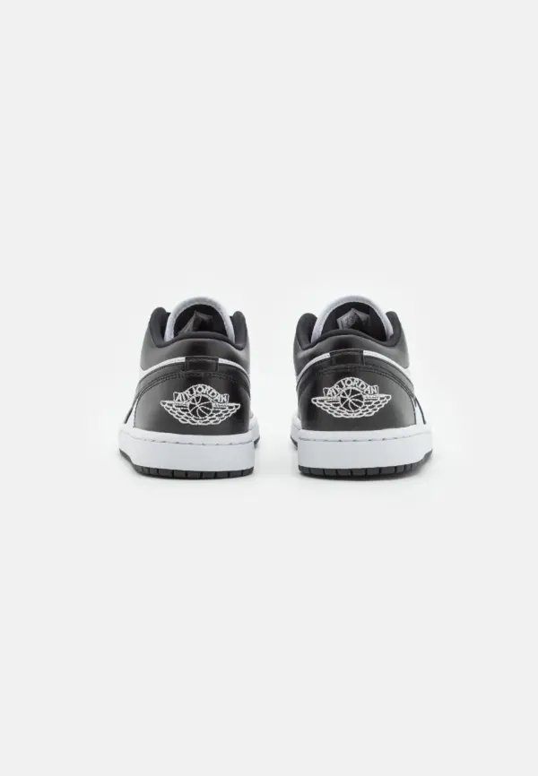 AIR JORDAN 1 LOW PANDA DC0774-101 - immagine 3